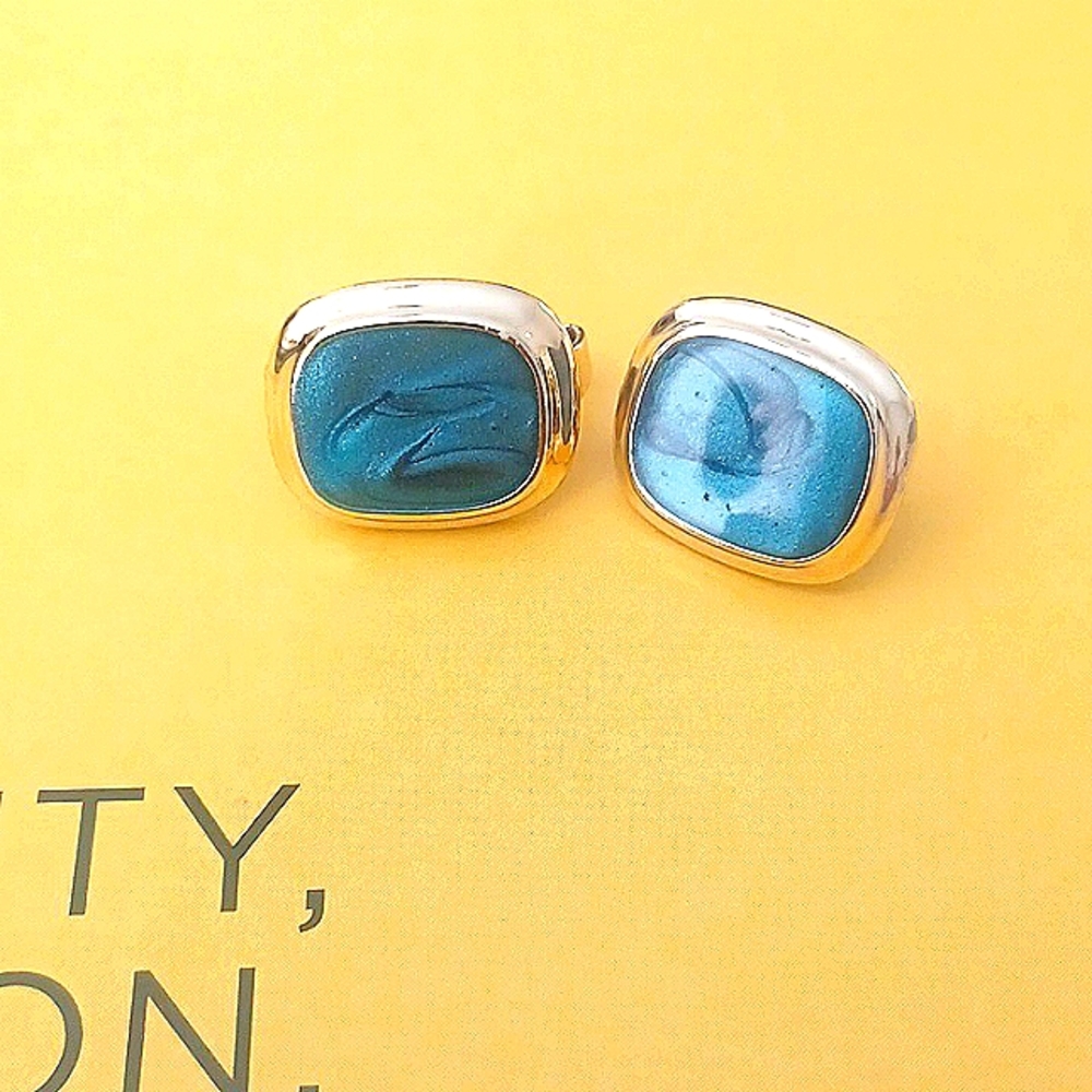Vintage clip-ons